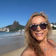 Adriana, 63