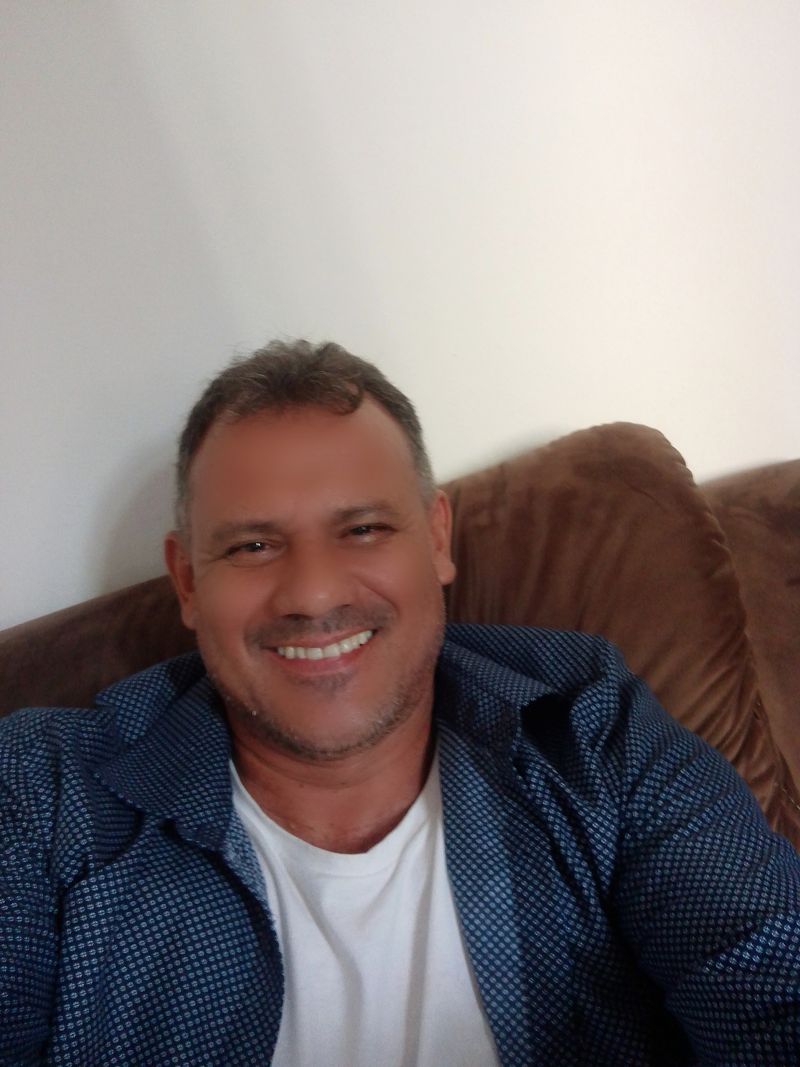 Paulo, 48