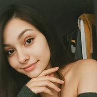 Karen, 22