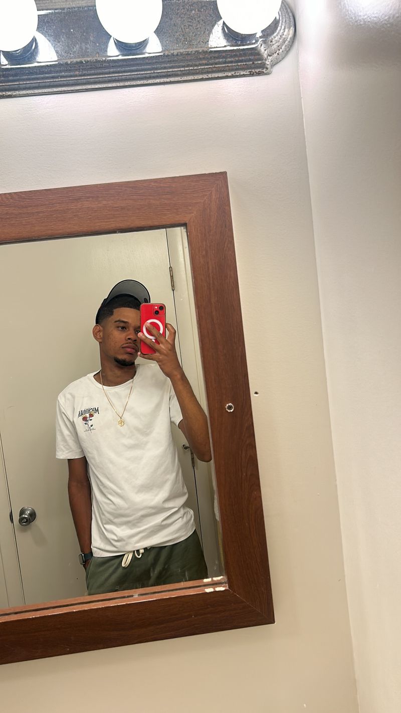 Javier, 22
