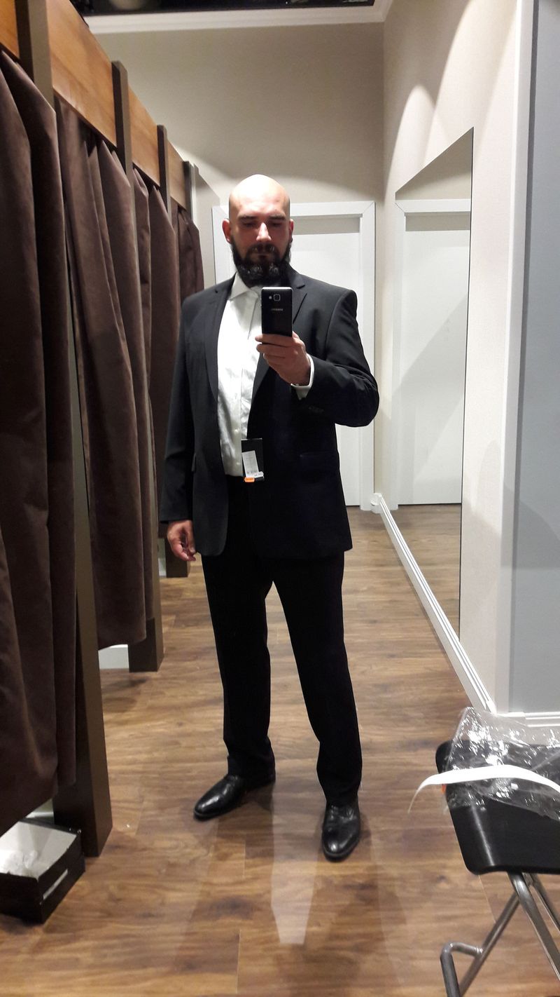 Damian, 43