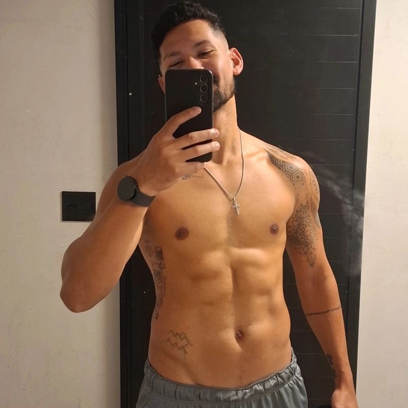John, 28