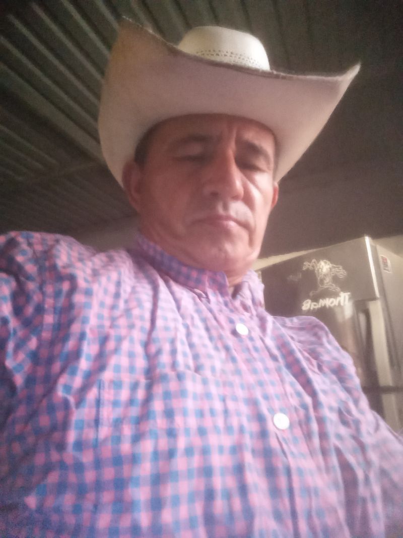 Porfirio, 54