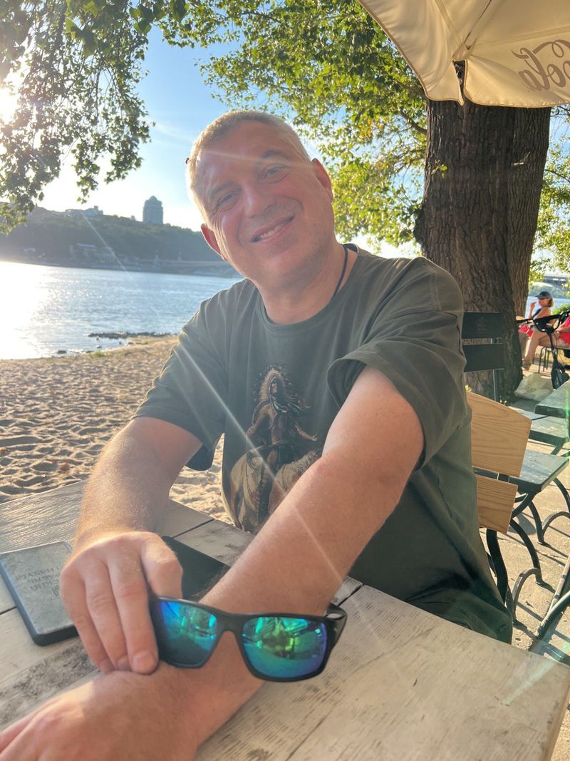 Андрій, 47
