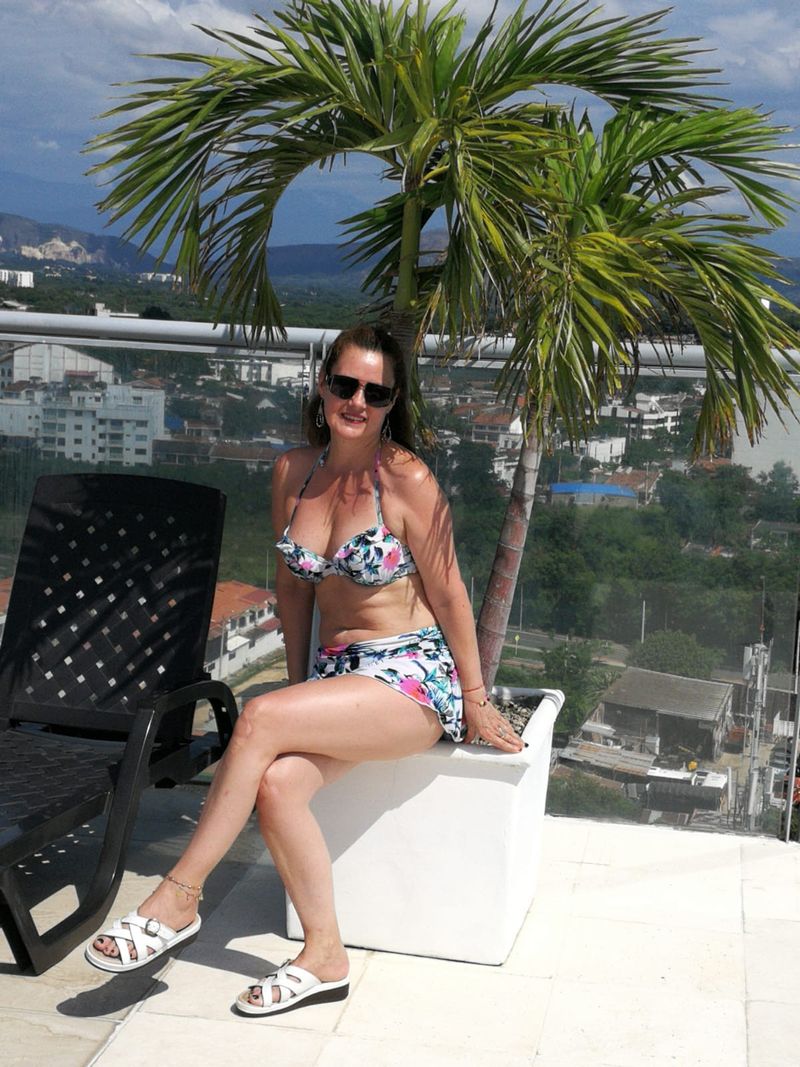 Adriana, 51