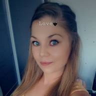 Karolina, 32