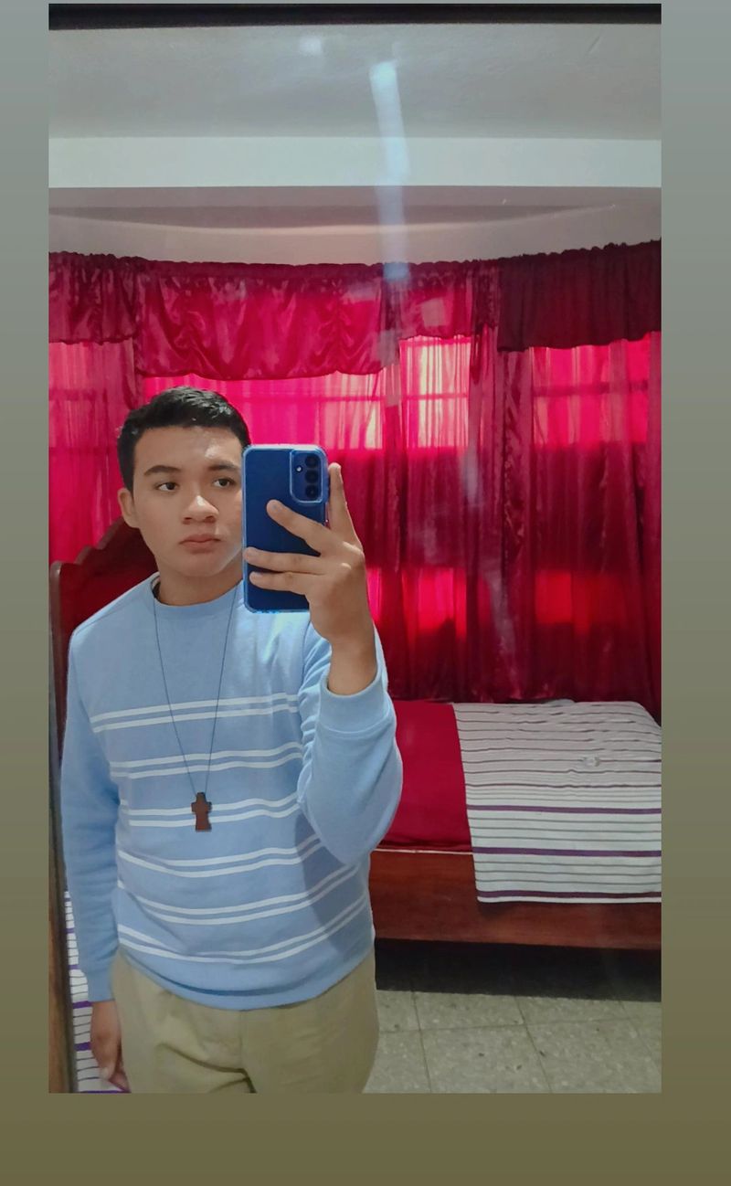 Ernesto López, 19