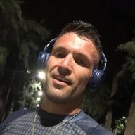 Gastón, 36