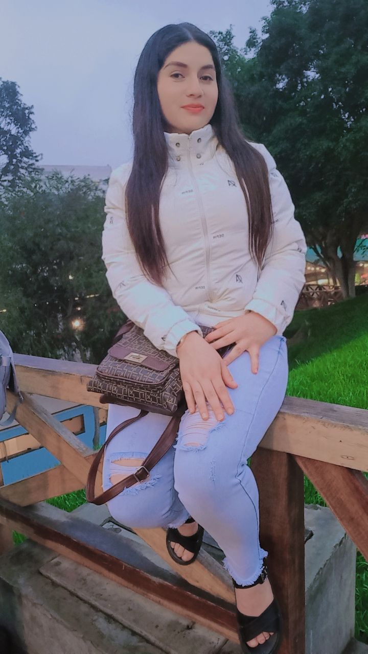 Dery, 20