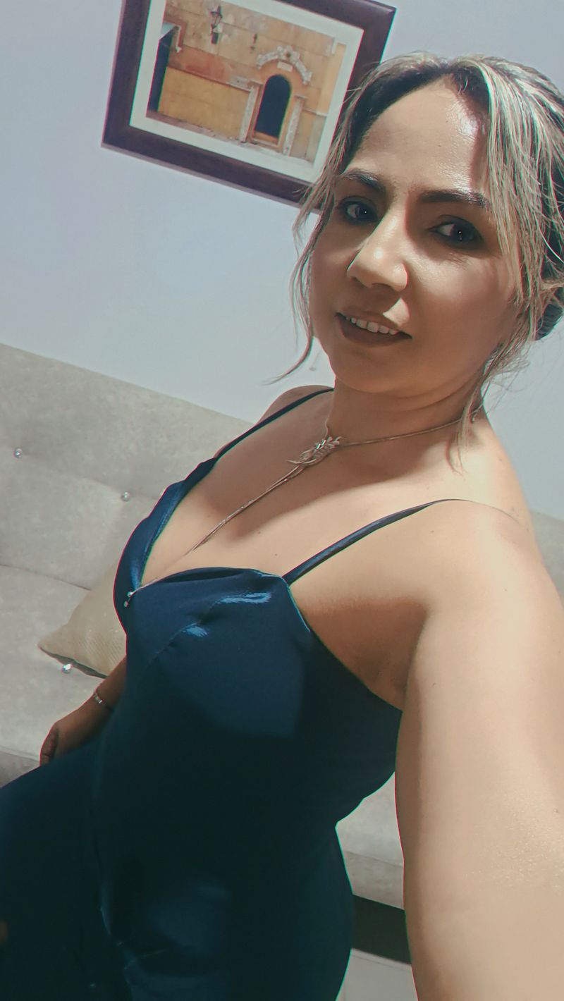 Arelis, 46