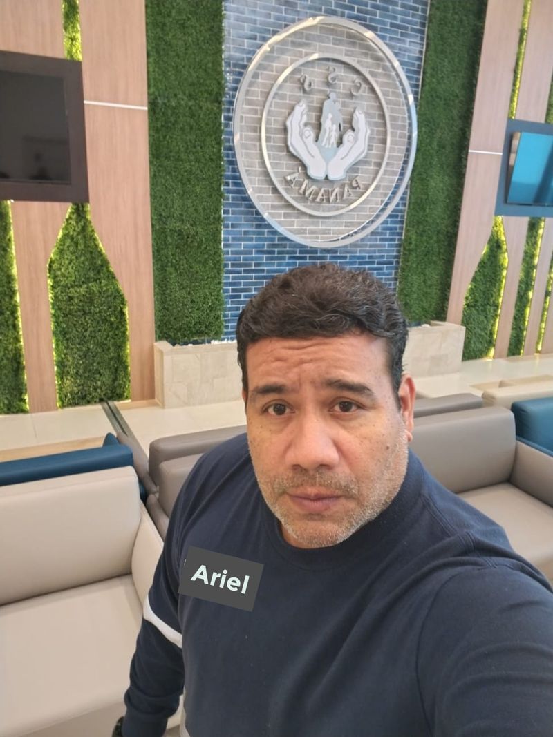 Ariel, 51
