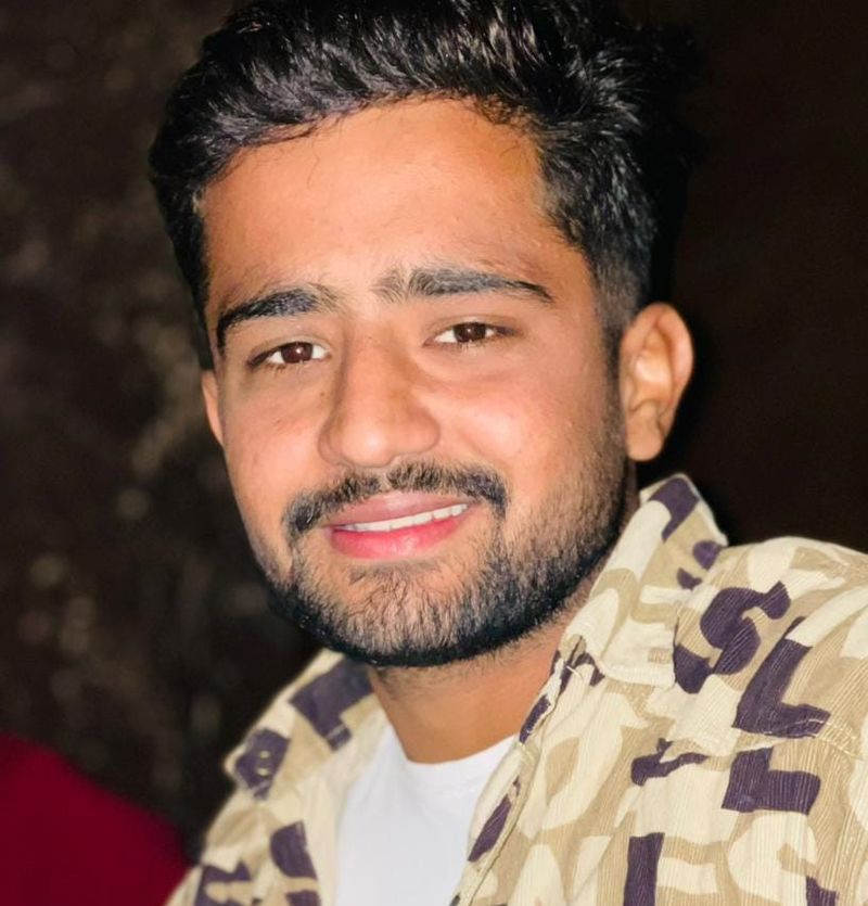 Kavish, 23