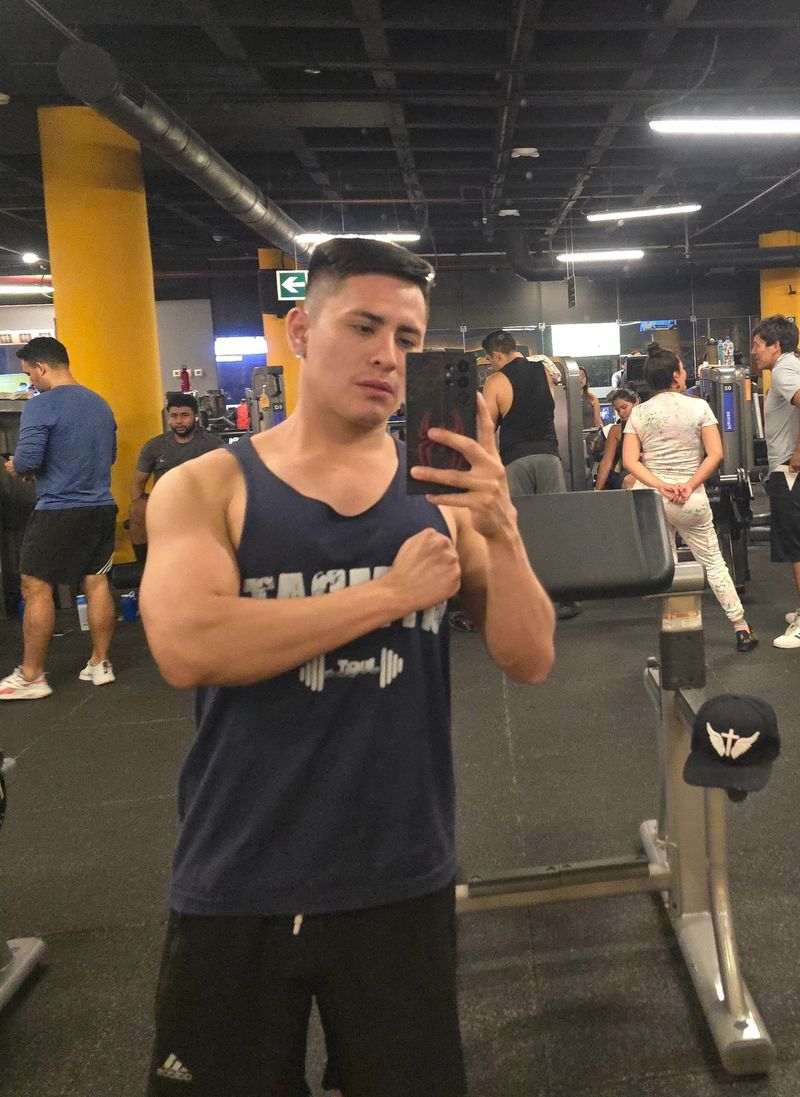 Remigio, 25