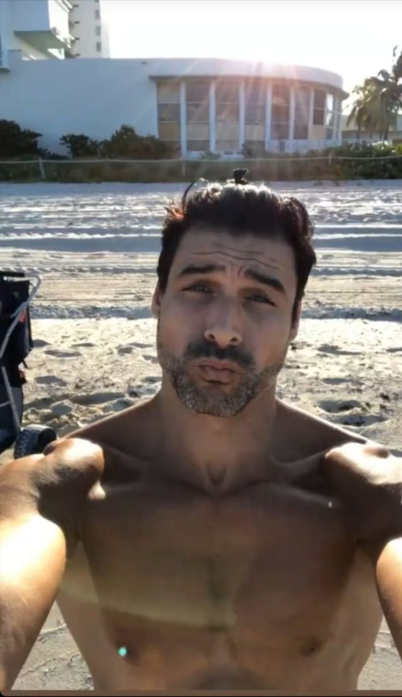 Álvaro, 45