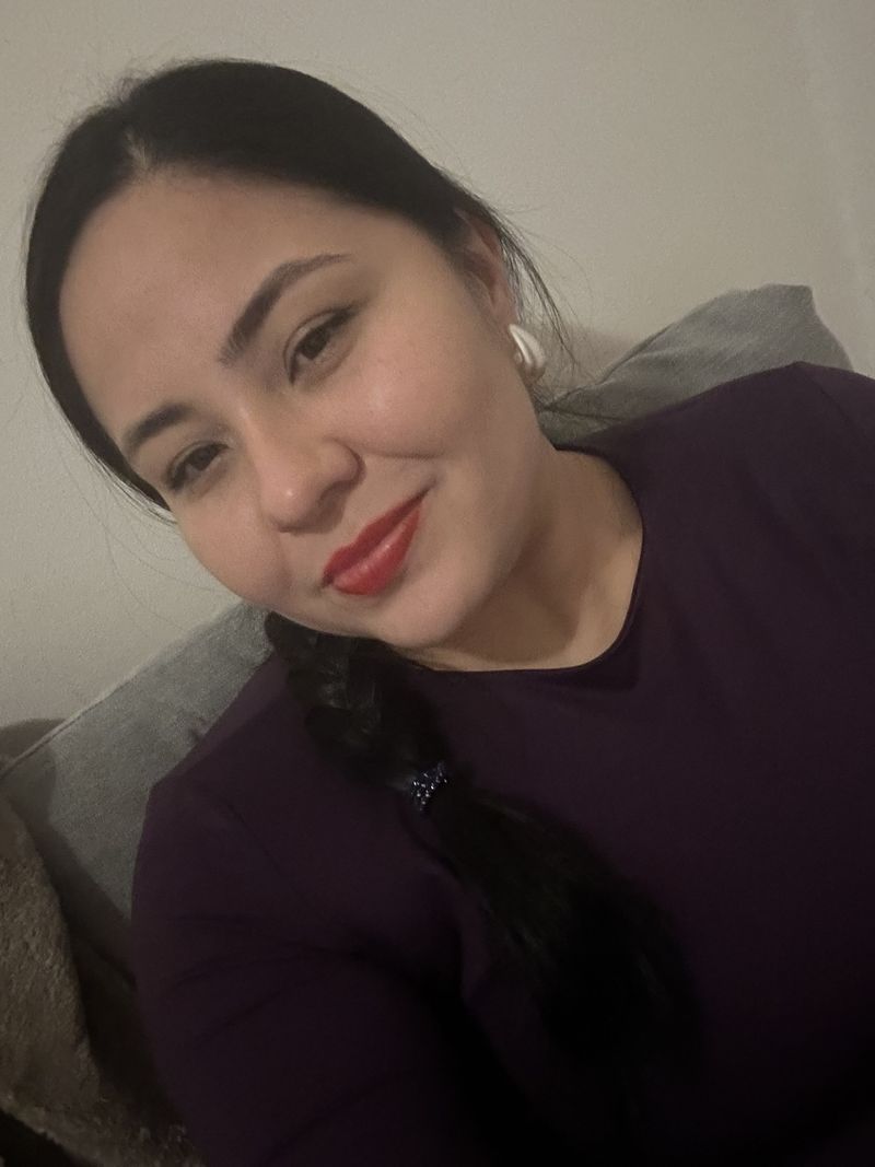 Lady, 31