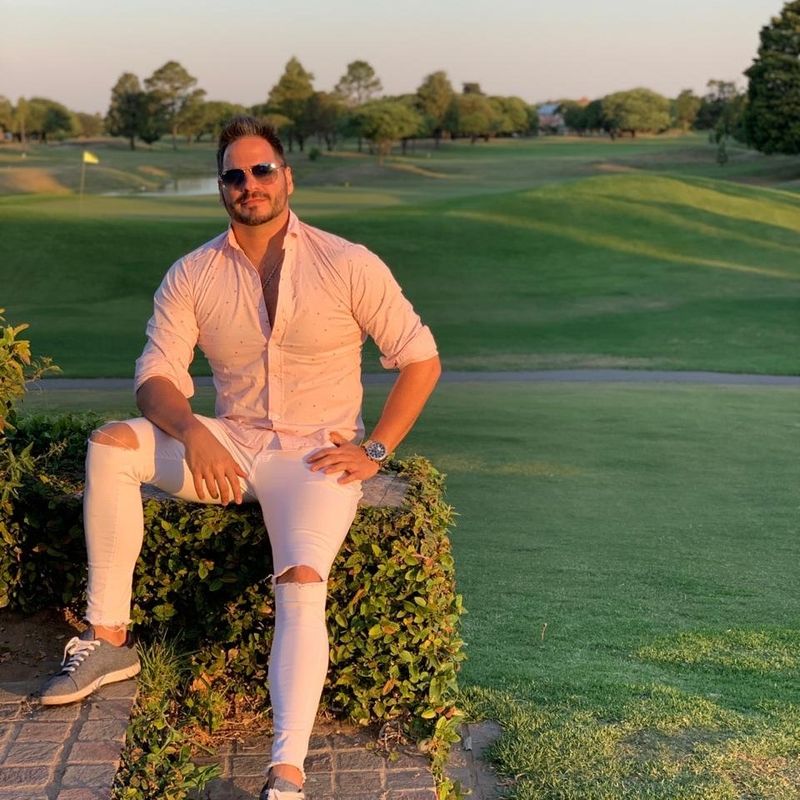 Pedro, 44