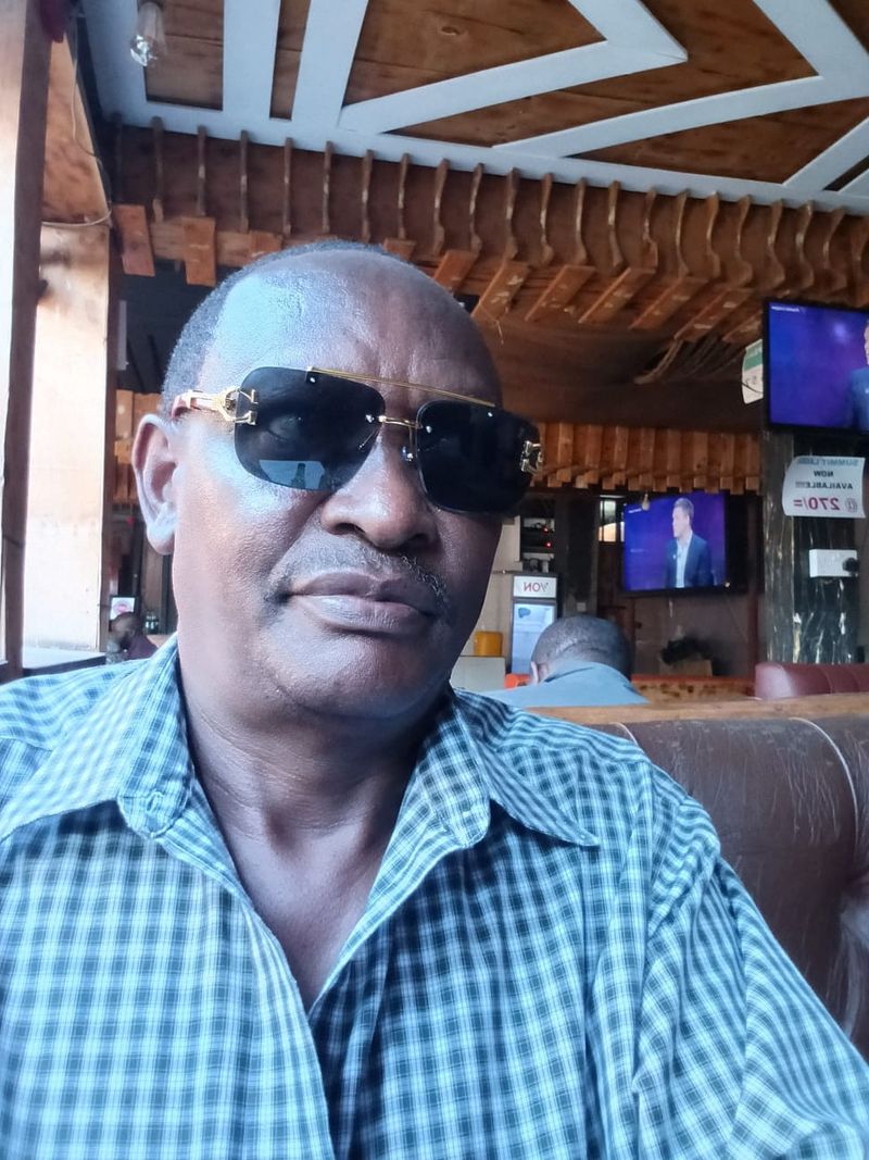 Samwel, 50
