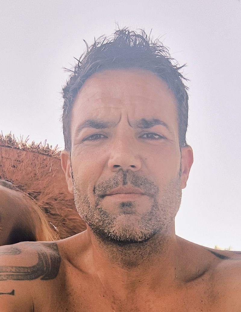 Juanma, 48
