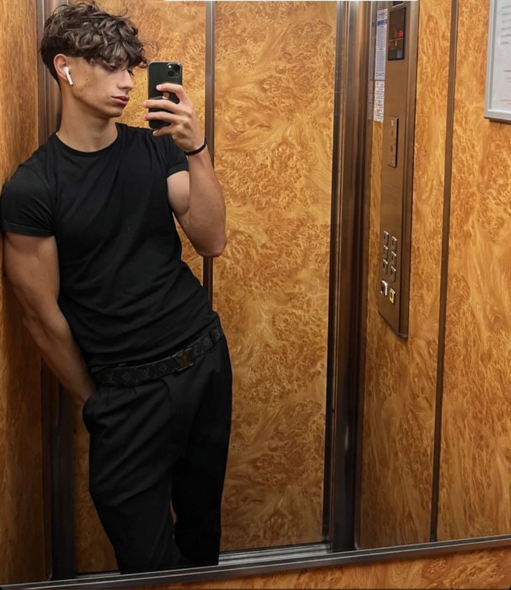 Camilo, 25