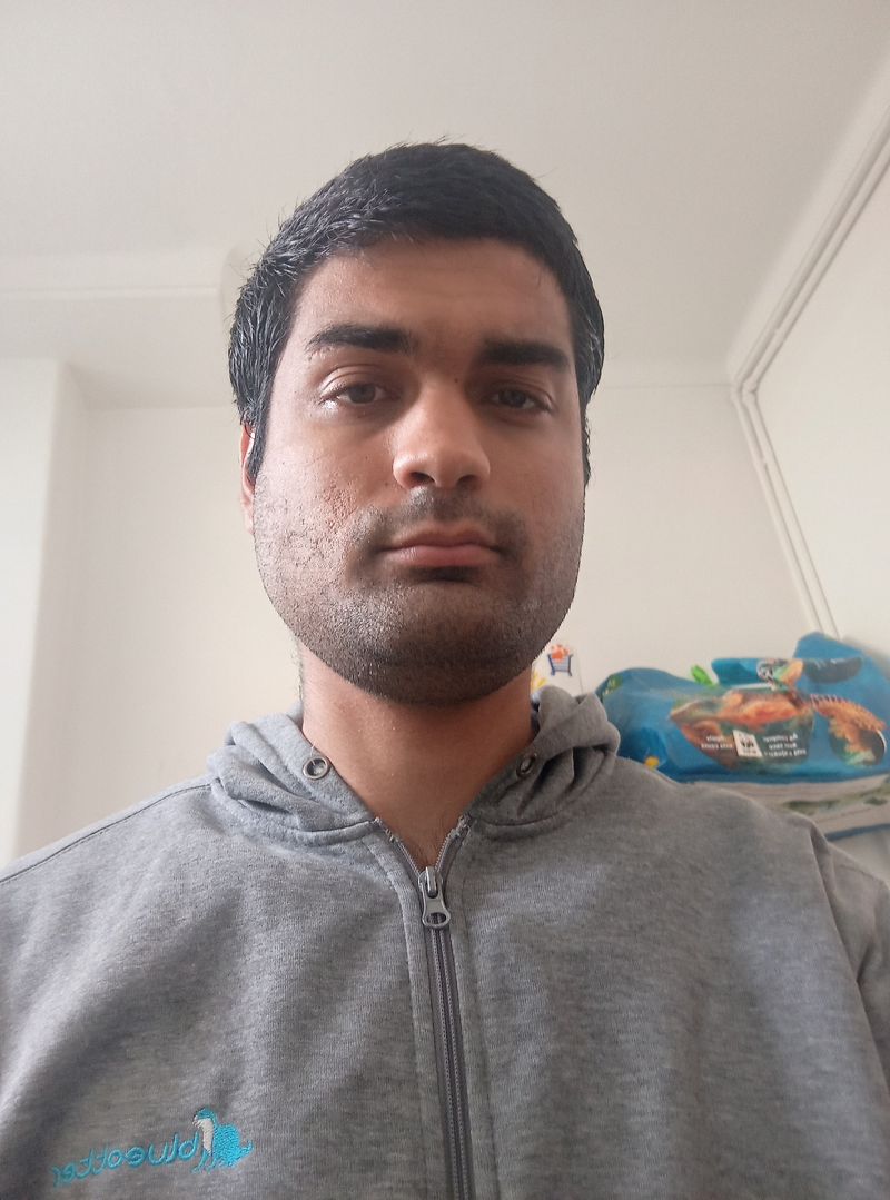 Miguel, 27