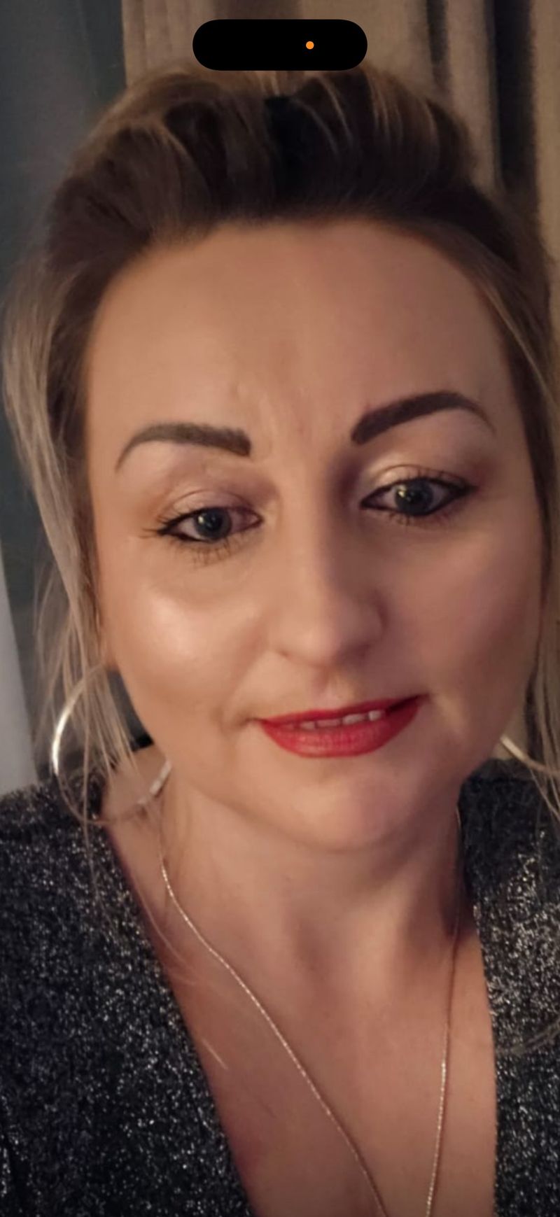 Aneta, 41