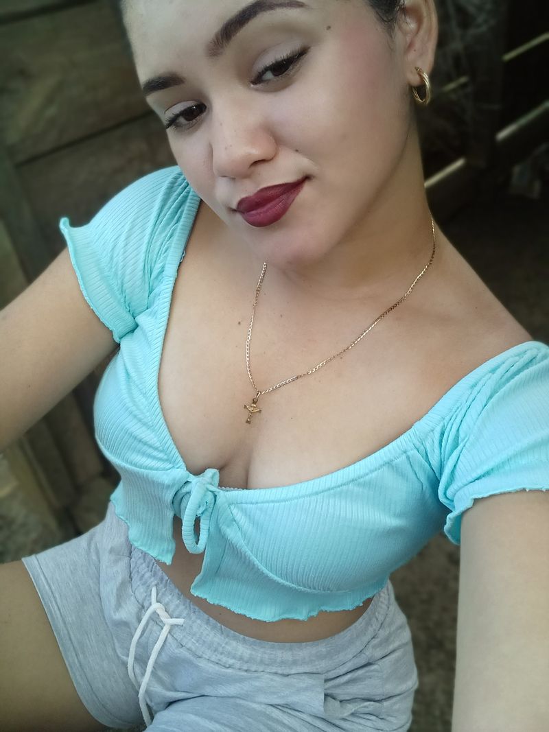 Dely, 22