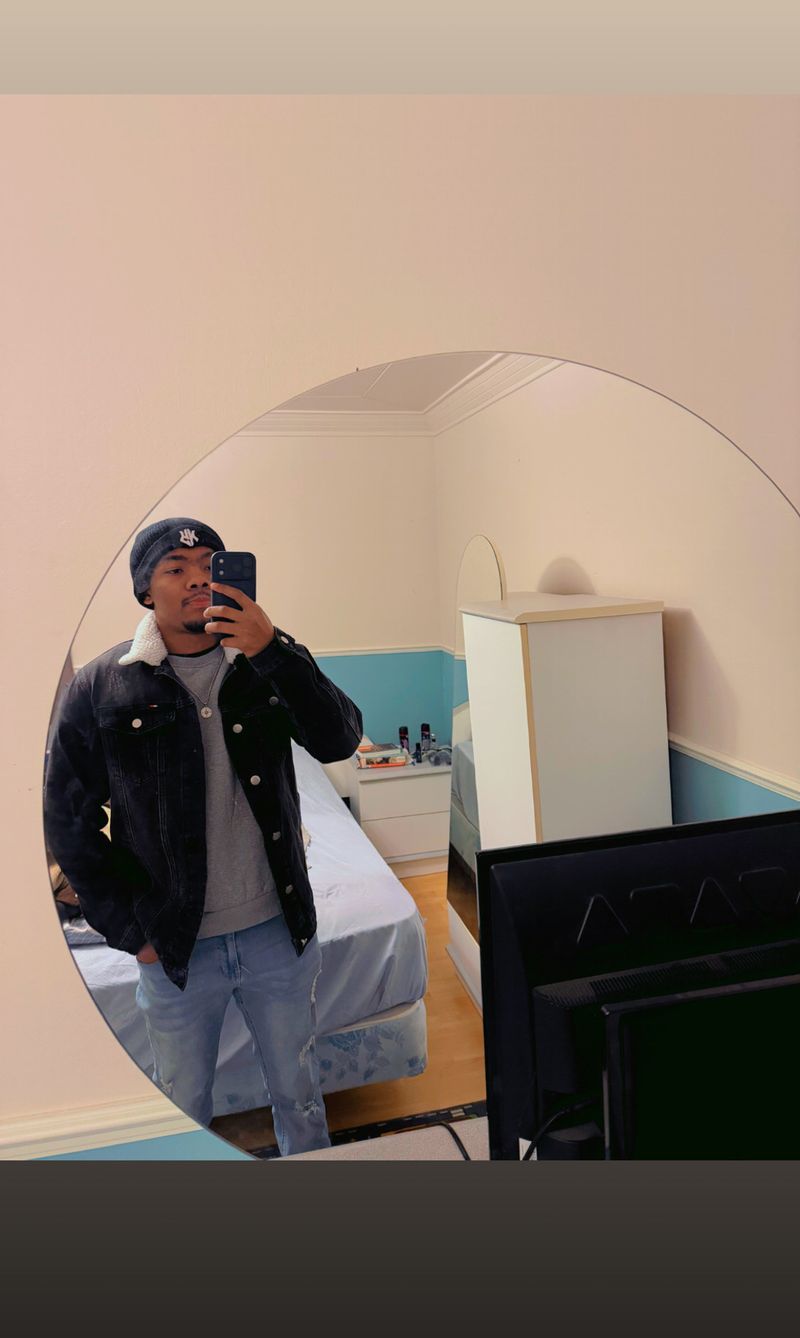 Aurelio, 27