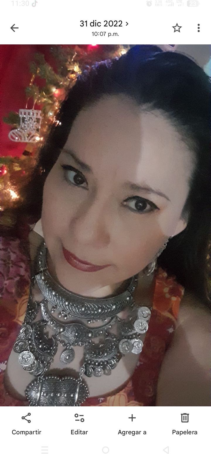 Mia Silva, 47