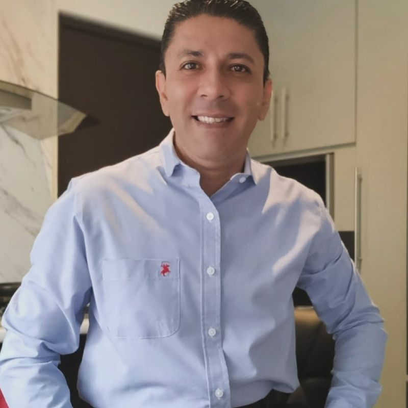 Roberto, 52