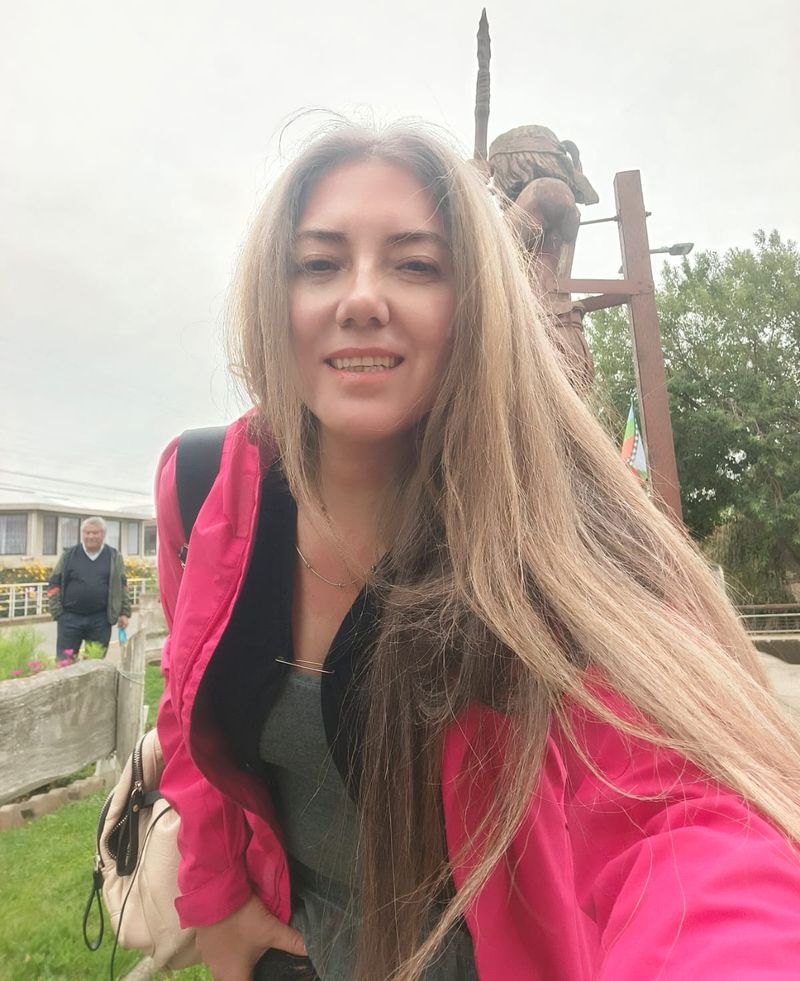 Joani, 49
