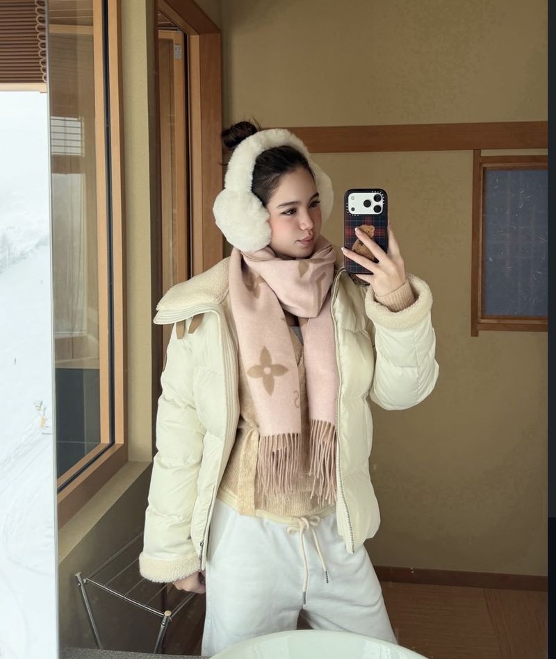 Ji, 33
