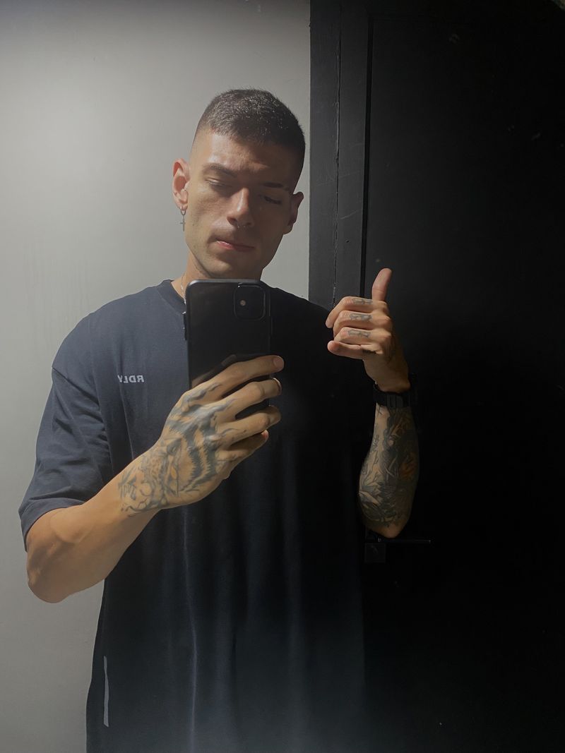Gabriel, 28