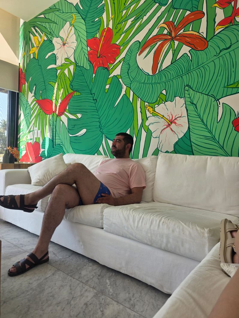 Gerardo, 46