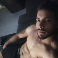 Sebastián, 28
