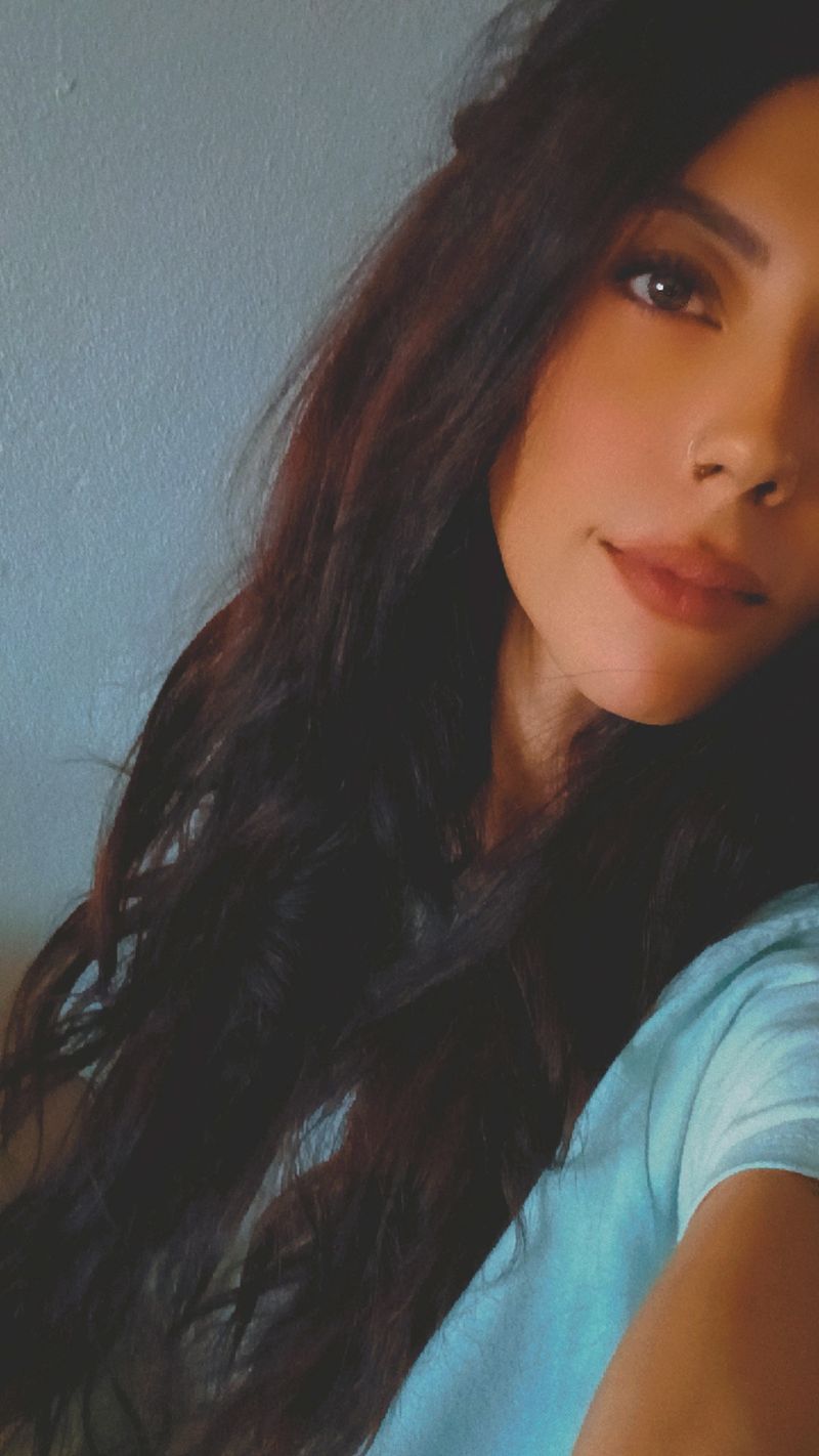 Camila, 34