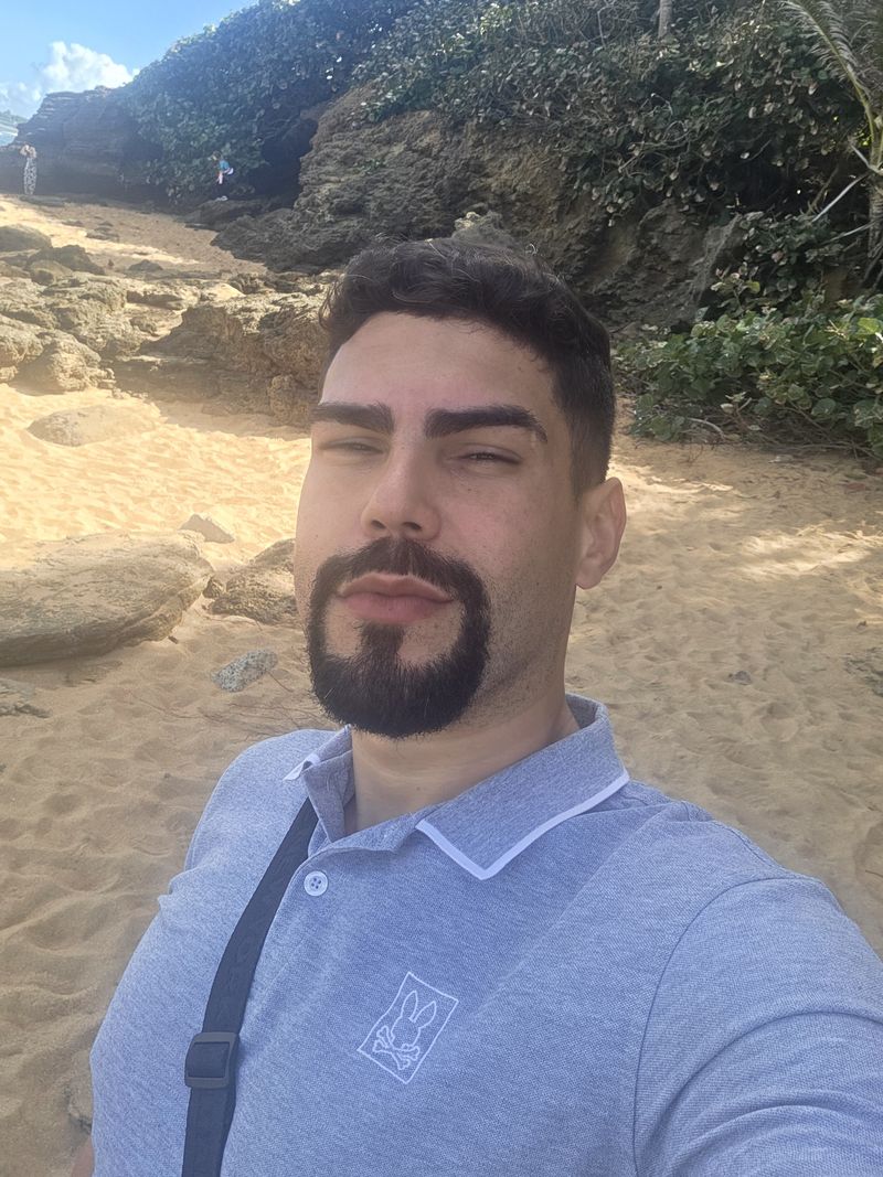 Junior, 31