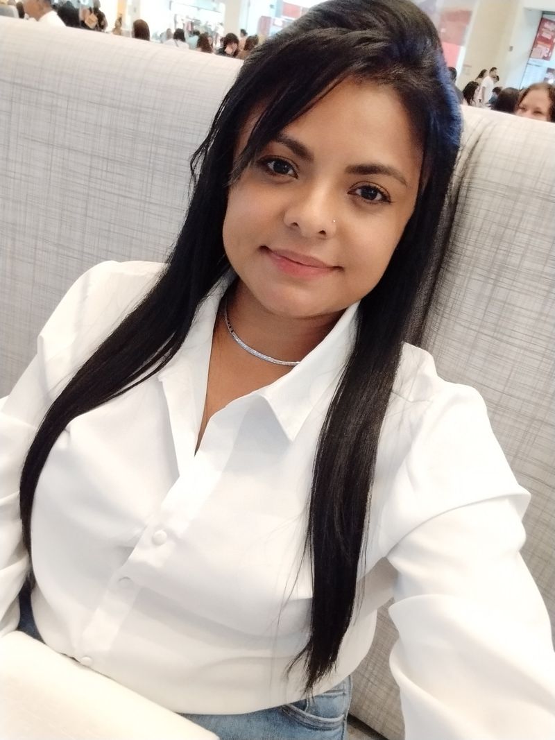 Karla, 38
