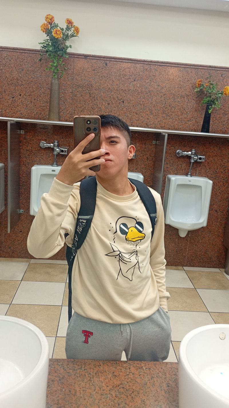 Morel, 21