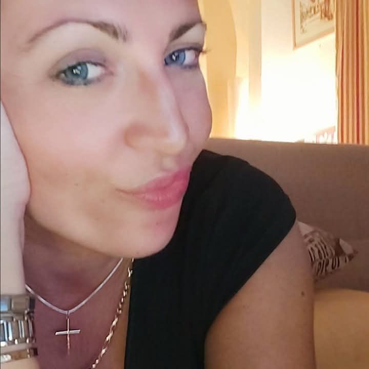 Ana, 46