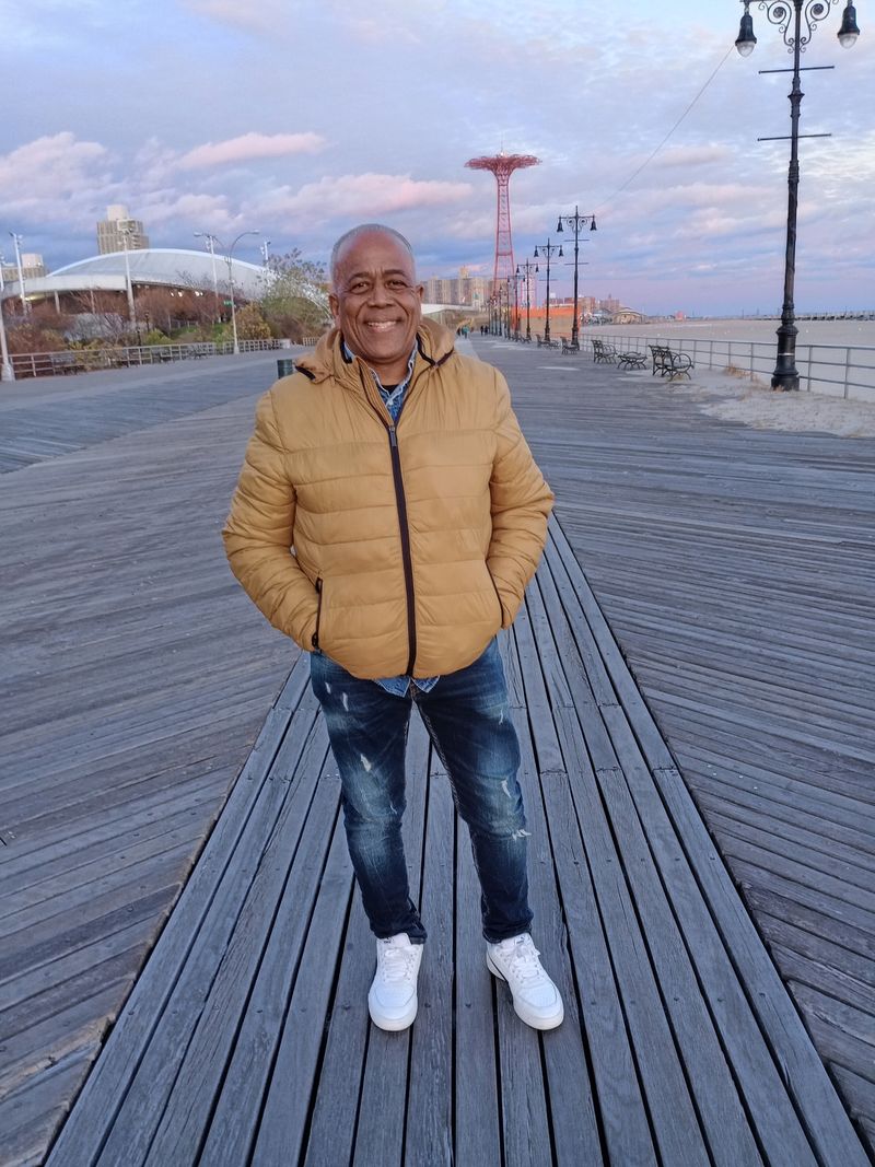 Frank R, 60