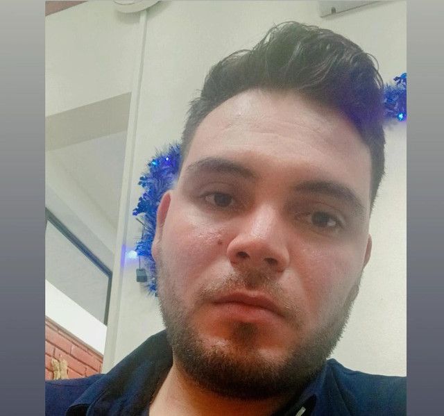 J Rey, 28
