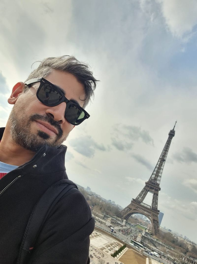 Carlos, 39