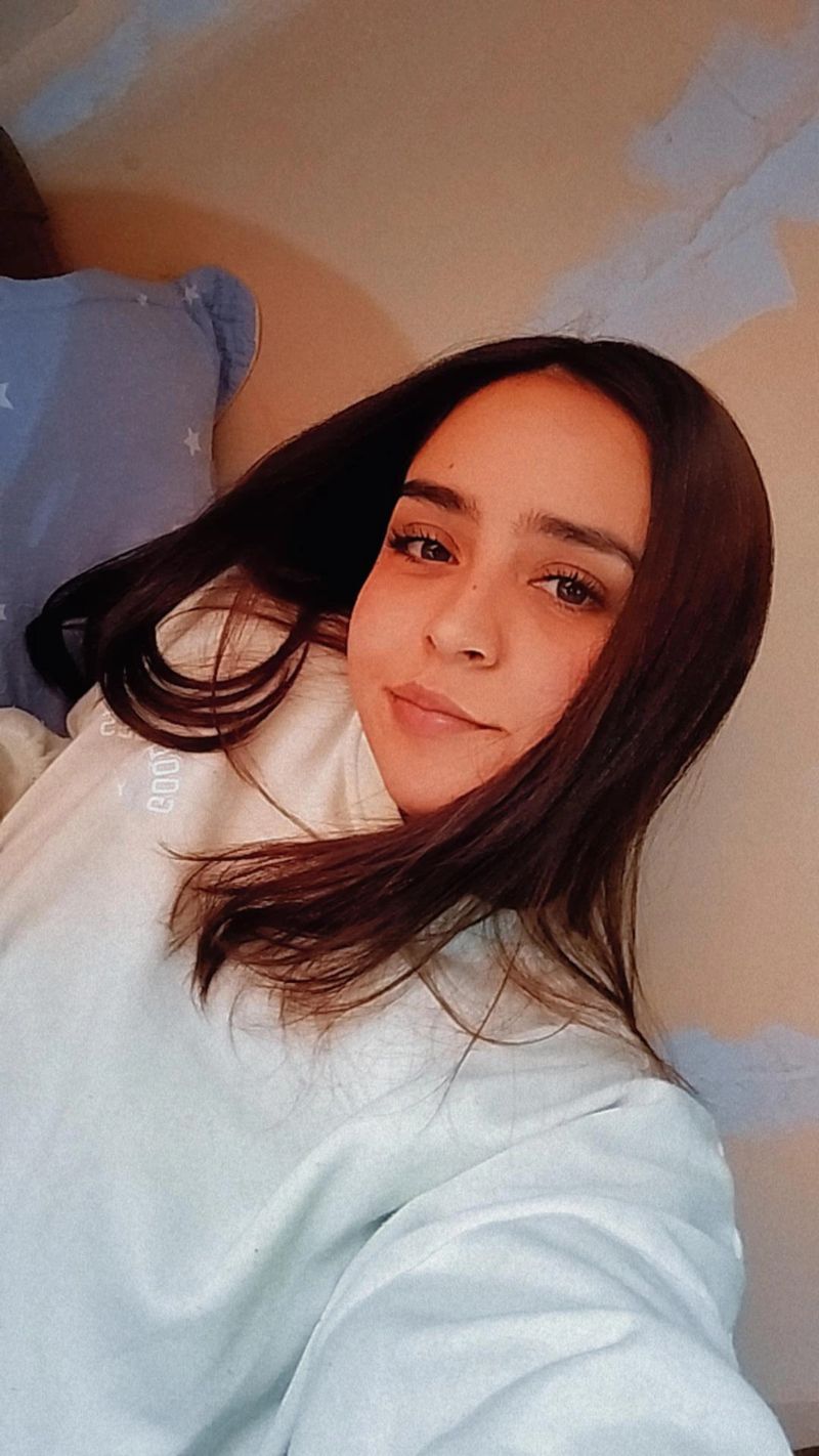 María, 27