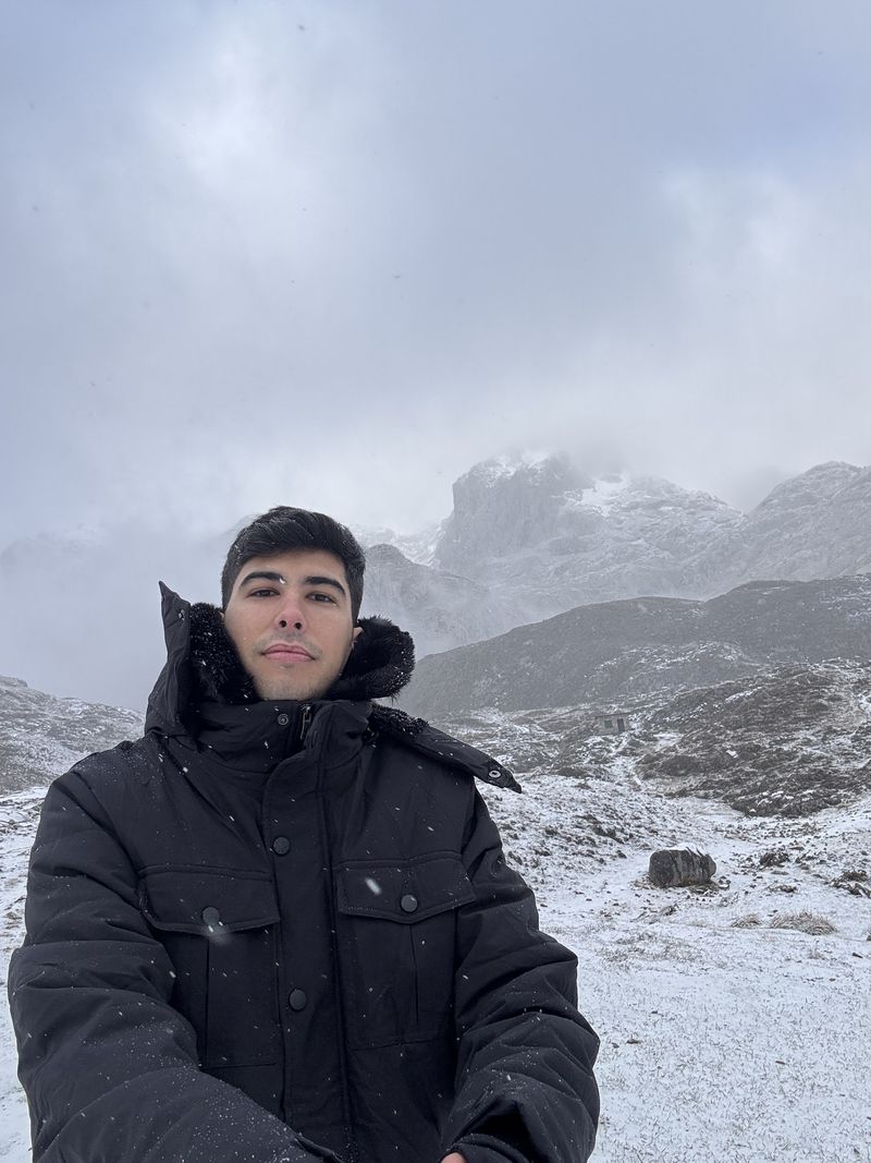 Juan, 28