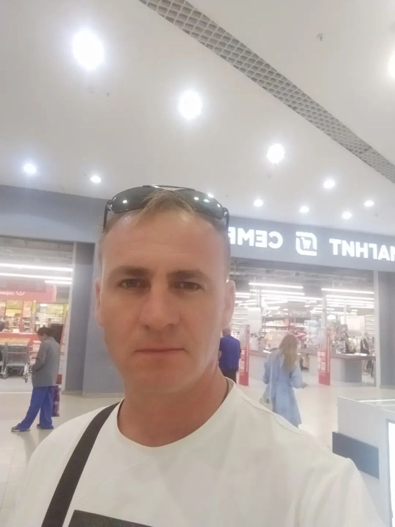 Денис, 40