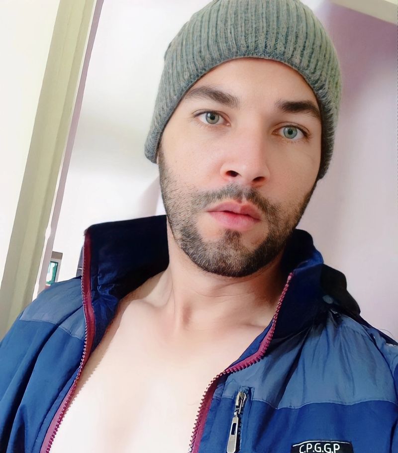 Jhon, 40