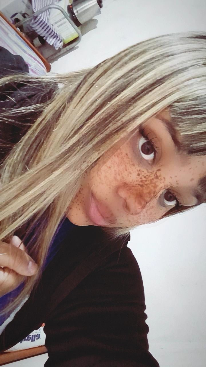 Kiara, 18