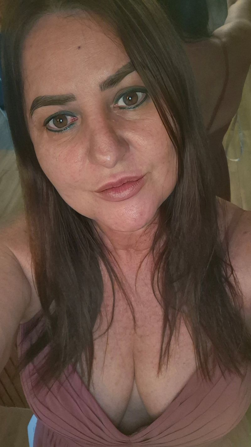 Luciana Saraiva, 48