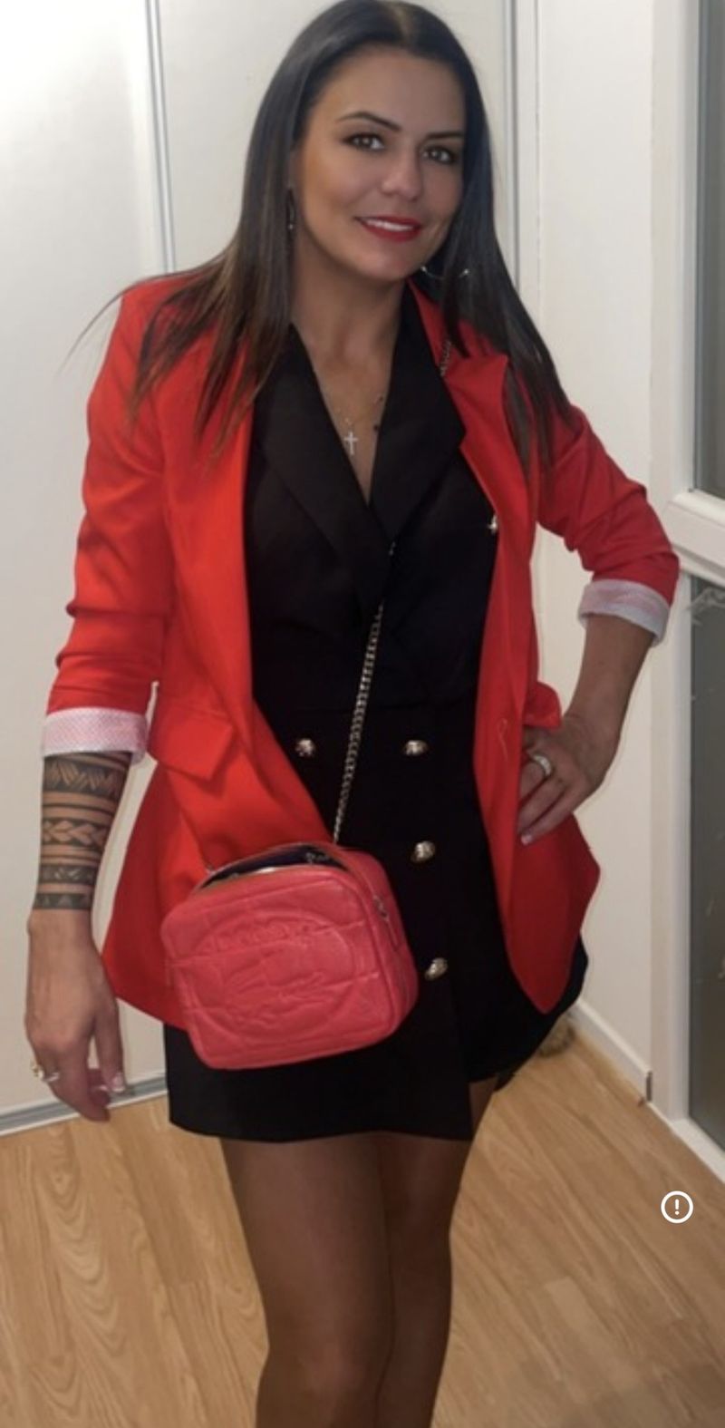 Sandrine, 49