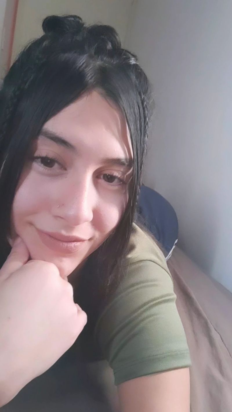 Agustina, 18